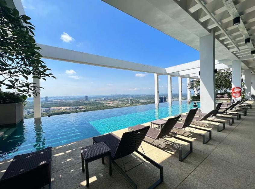 Iskandar Residences 3 Bedroom Nusajaya  Bagian luar foto